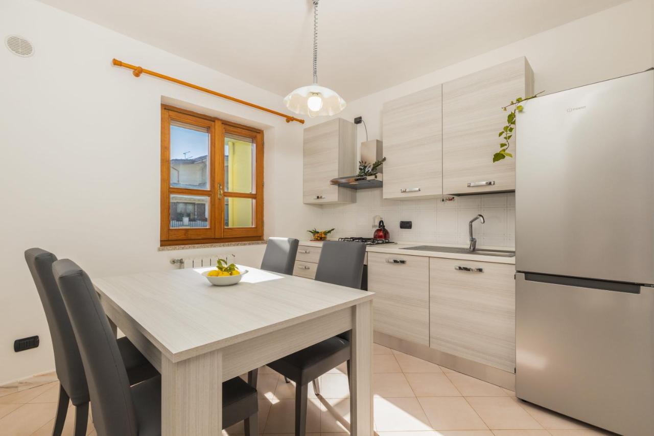 Casa A Due Passi Dal Mare Appartement Àrbatax Buitenkant foto