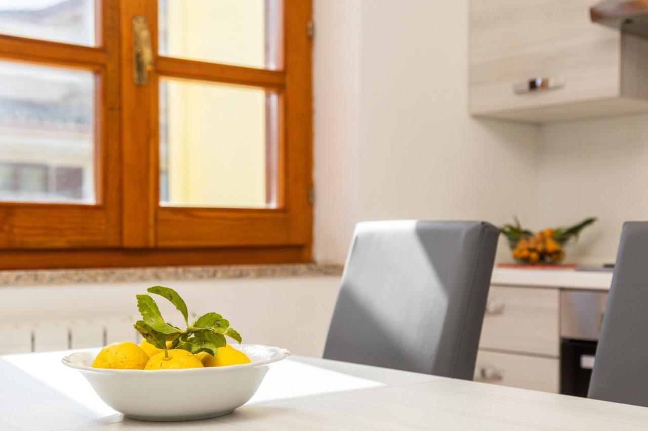 Casa A Due Passi Dal Mare Appartement Àrbatax Buitenkant foto