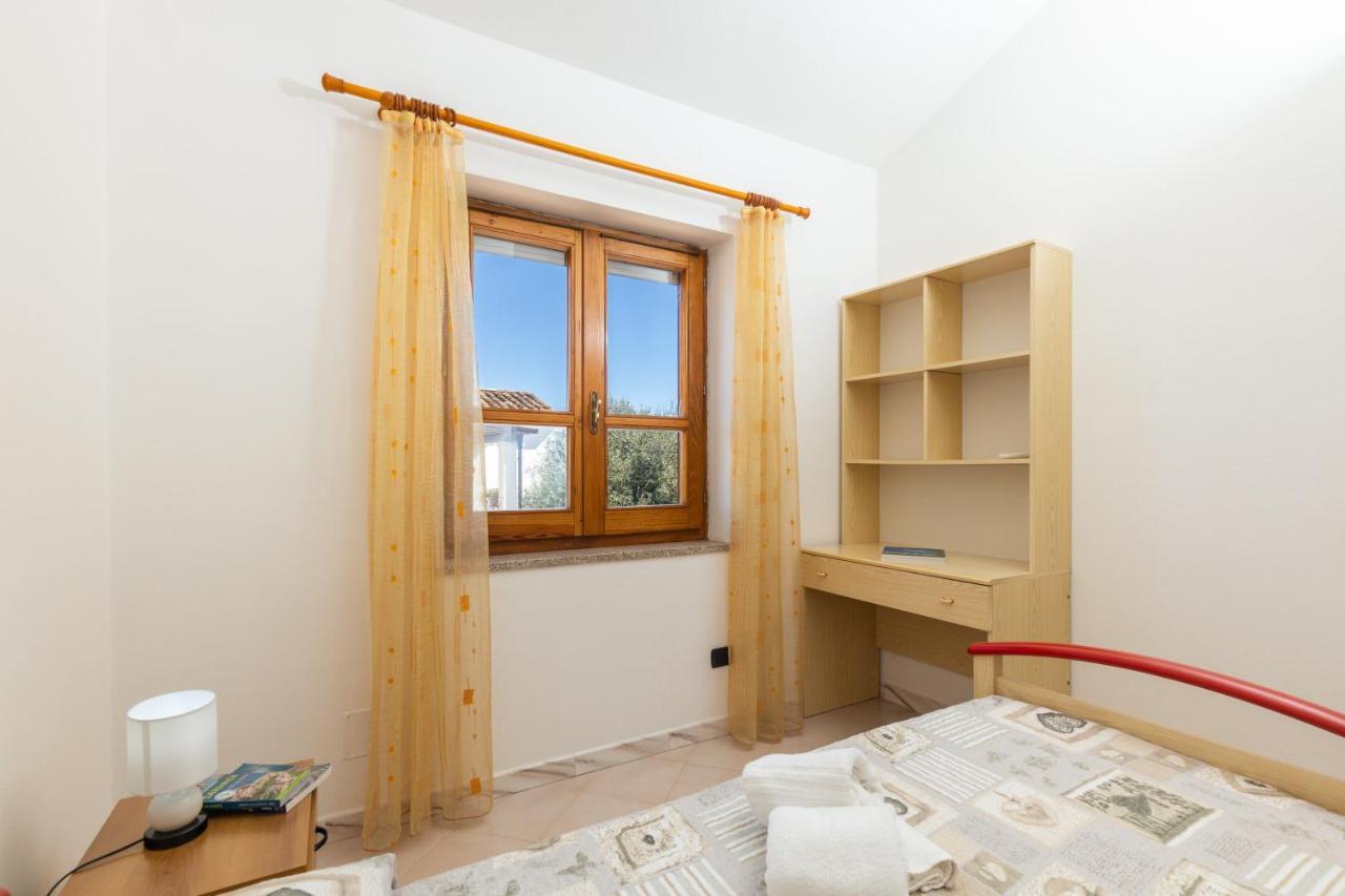 Casa A Due Passi Dal Mare Appartement Àrbatax Buitenkant foto