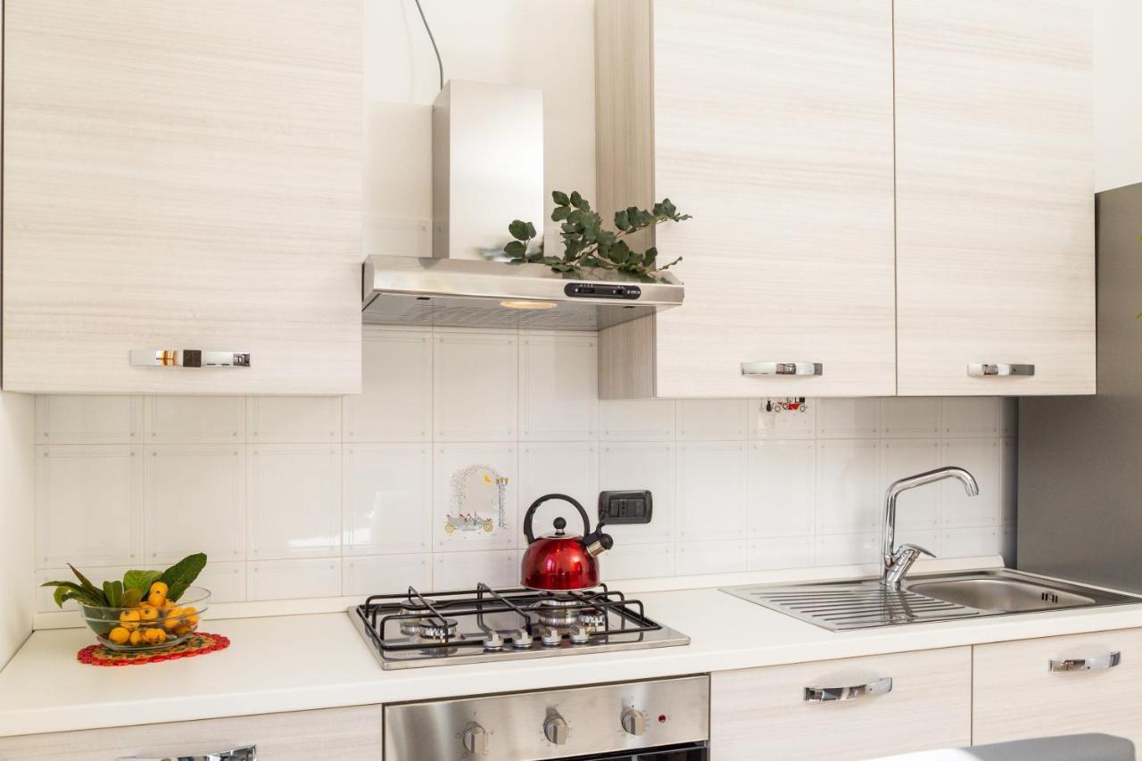 Casa A Due Passi Dal Mare Appartement Àrbatax Buitenkant foto