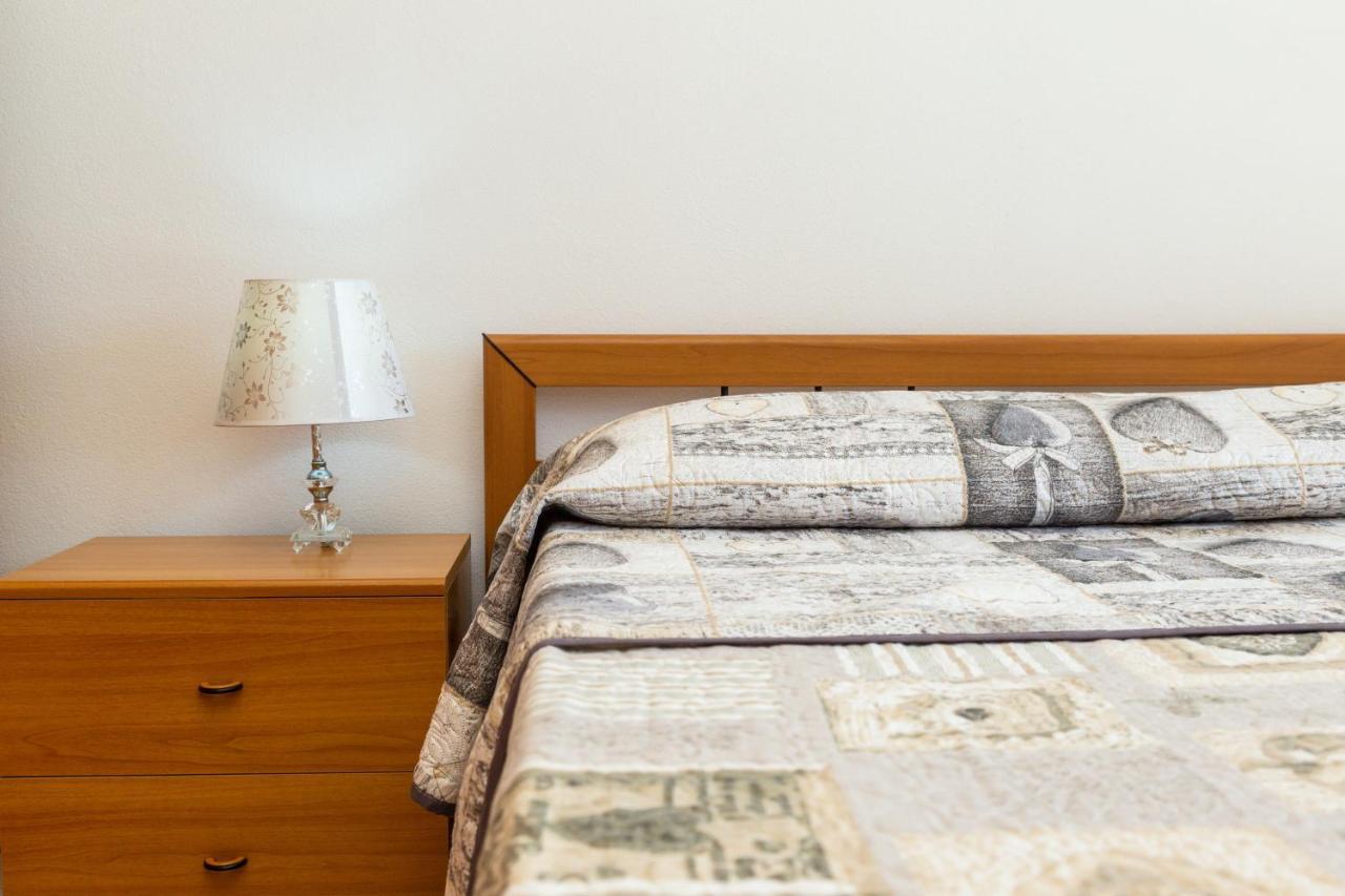 Casa A Due Passi Dal Mare Appartement Àrbatax Buitenkant foto