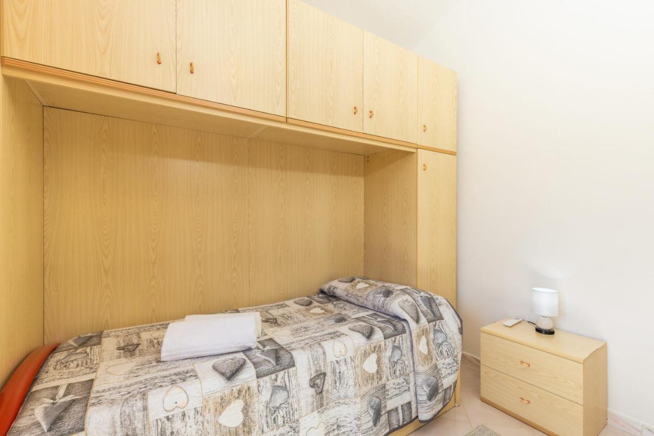 Casa A Due Passi Dal Mare Appartement Àrbatax Buitenkant foto